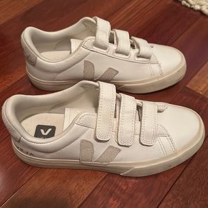 Veja Recife Logo Chromefree